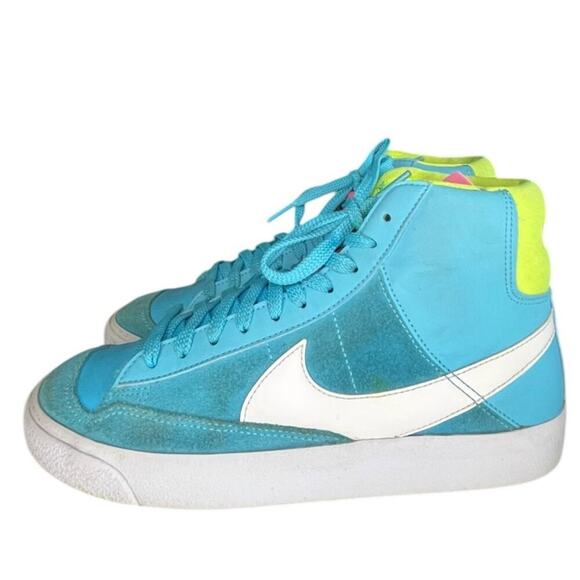 ***SOLD*** Girl Nike Blazer Mid 77 Dance Leather Athletic Sneaker Size 6.5Y - Picture 1 of 7